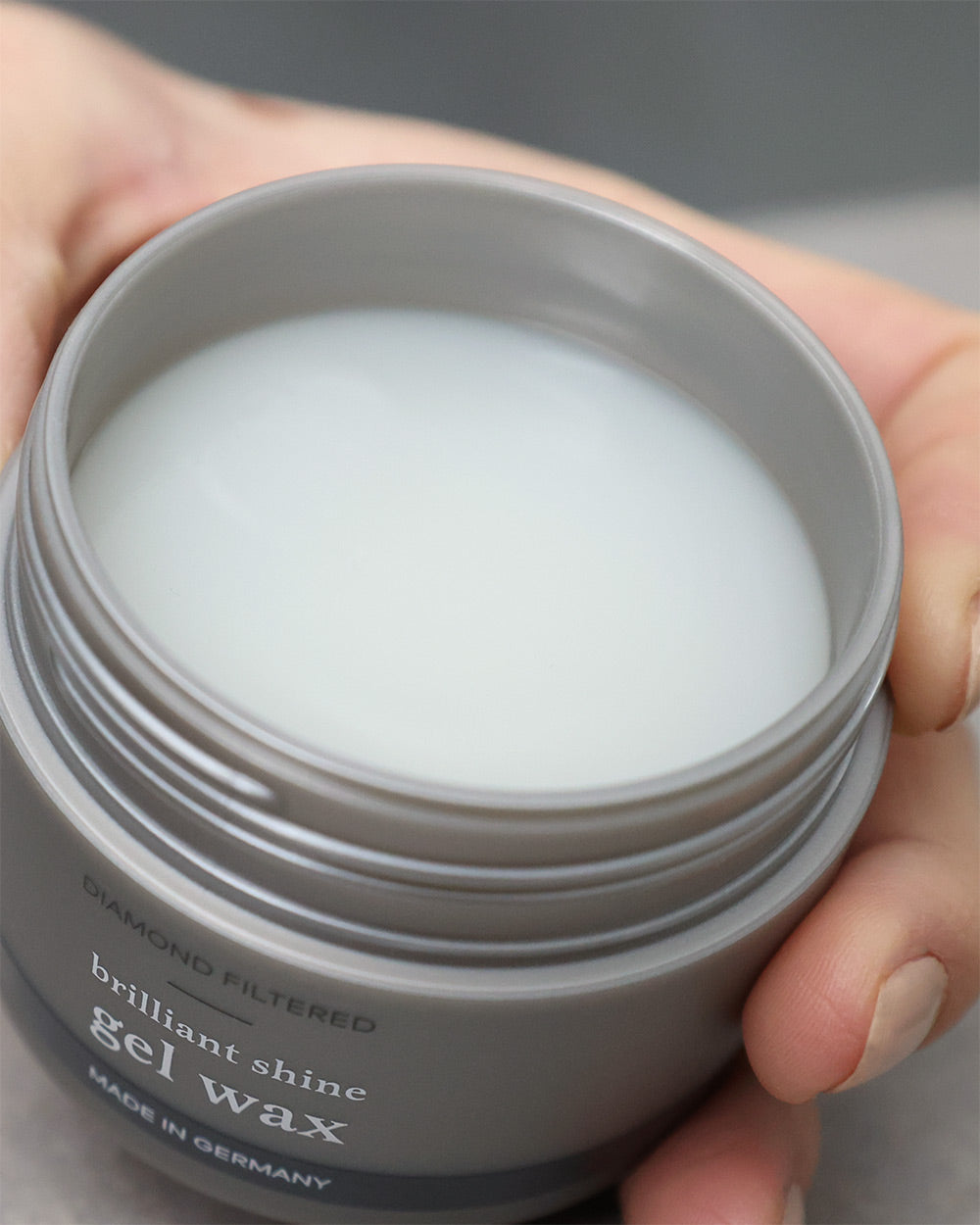 BRILLIANT SHINE GEL WAX